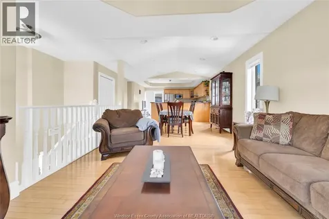 1635 Meridian Windsor ON N9G 3E7