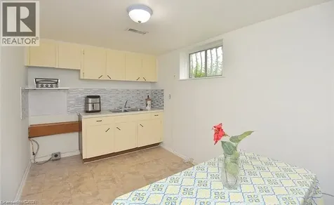 238 Fairridge Road Hamilton ON L8K 5M4