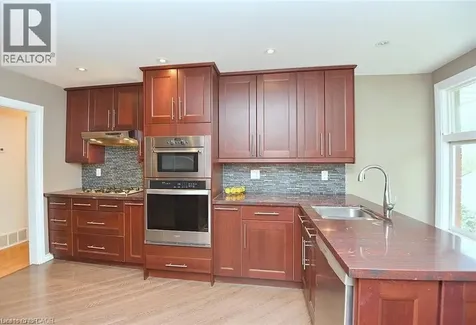 238 Fairridge Road Hamilton ON L8K 5M4