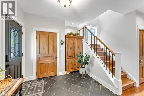 546 Hurd Avenue Burlington ON L7S 1T1