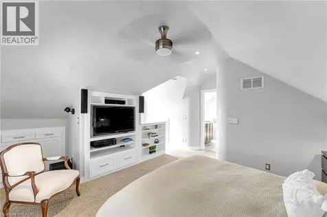 546 Hurd Avenue Burlington ON L7S 1T1