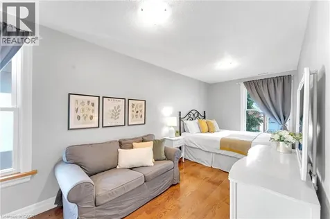 546 Hurd Avenue Burlington ON L7S 1T1