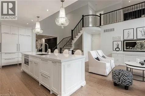 2201 Rochester Circle Oakville ON L6M 5E3