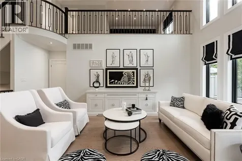 2201 Rochester Circle Oakville ON L6M 5E3