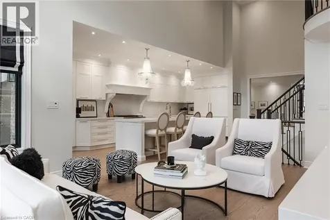 2201 Rochester Circle Oakville ON L6M 5E3