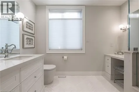 2201 Rochester Circle Oakville ON L6M 5E3