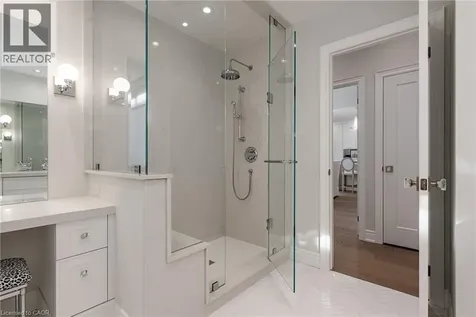 2201 Rochester Circle Oakville ON L6M 5E3