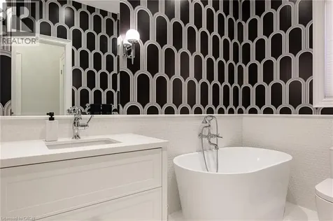 2201 Rochester Circle Oakville ON L6M 5E3