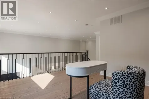 2201 Rochester Circle Oakville ON L6M 5E3
