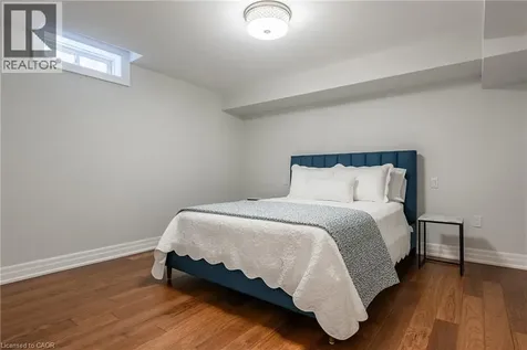 2201 Rochester Circle Oakville ON L6M 5E3