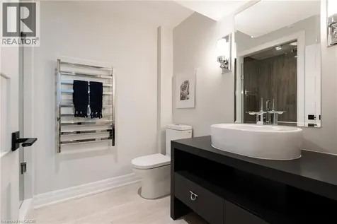 2201 Rochester Circle Oakville ON L6M 5E3
