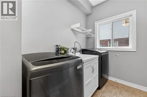 4071 Bush Crescent Beamsville ON L3J 0G7
