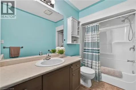 4071 Bush Crescent Beamsville ON L3J 0G7