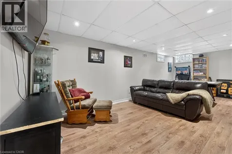 4071 Bush Crescent Beamsville ON L3J 0G7