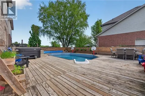 4071 Bush Crescent Beamsville ON L3J 0G7