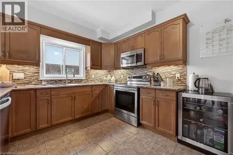 4071 Bush Crescent Beamsville ON L3J 0G7