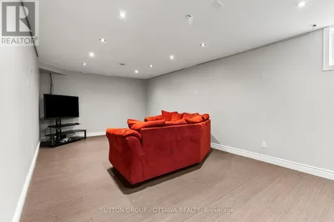 236 Colbert Crescent Ottawa ON K1V 2C5