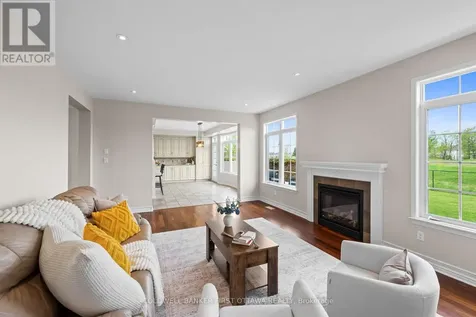 788 Kilbirnie Drive Ottawa ON K2J 0M4