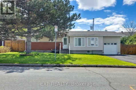 888 Charleswood Avenue Ottawa ON K1K 0W3