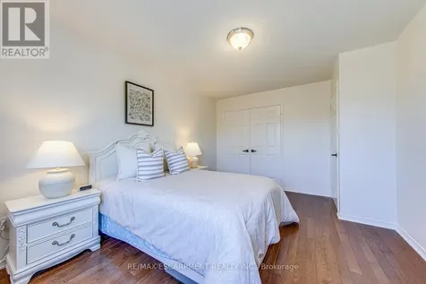 5875 Fieldon Road Mississauga (central Erin Mills) ON L5M 5K5