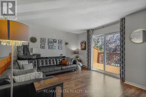 698 Brome Crescent Ottawa ON K4A 1W2