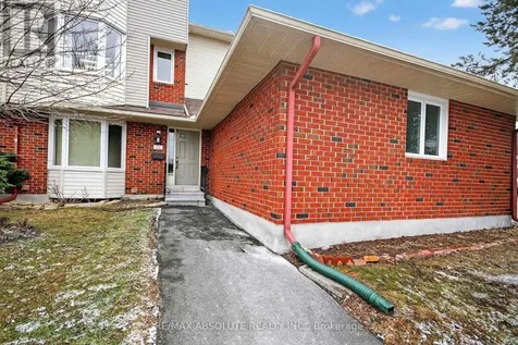 231 Harriot Private Ottawa ON K1T 3E1