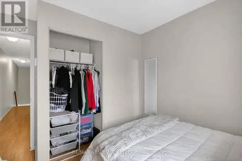 231 Harriot Private Ottawa ON K1T 3E1