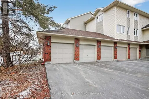 231 Harriot Private Ottawa ON K1T 3E1