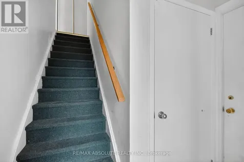 231 Harriot Private Ottawa ON K1T 3E1