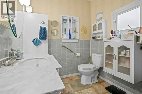 282 Queen Street Chatham ON N7M 2H4