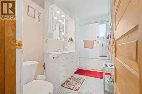 282 Queen Street Chatham ON N7M 2H4
