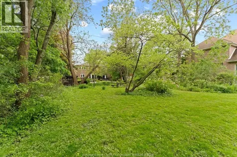 3699 Inglewood Avenue Windsor ON N9E 4P3