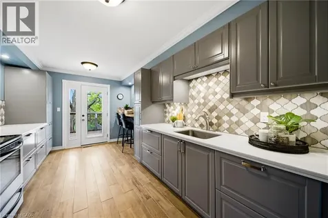 3124 Driftwood Drive Burlington ON L7M 3C9