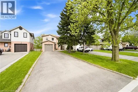 3124 Driftwood Drive Burlington ON L7M 3C9