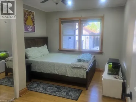 6902 Dell Avenue Niagara Falls ON L2G 4V8