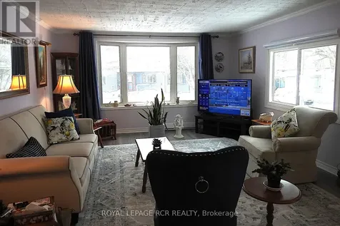 8 Claremont Crescent Oro-medonte ON L3V 0P9
