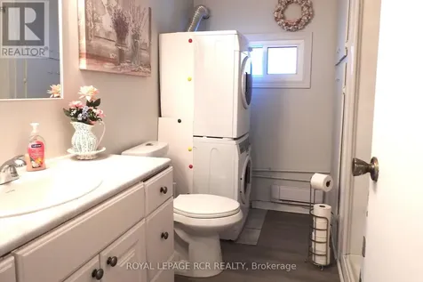 8 Claremont Crescent Oro-medonte ON L3V 0P9