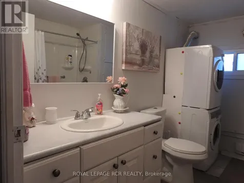 8 Claremont Crescent Oro-medonte ON L3V 0P9