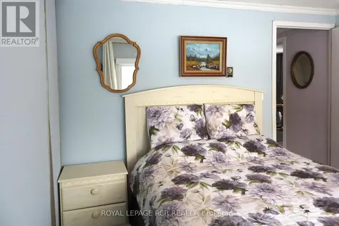 8 Claremont Crescent Oro-medonte ON L3V 0P9