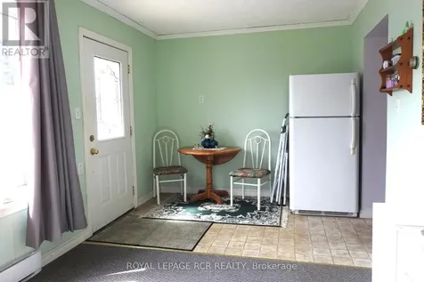 8 Claremont Crescent Oro-medonte ON L3V 0P9