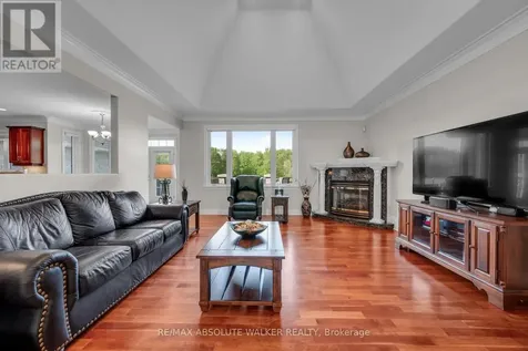 2501 Kearns Way Ottawa ON K4P 1R9