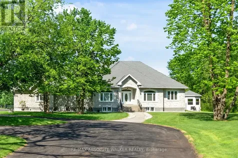 2501 Kearns Way Ottawa ON K4P 1R9