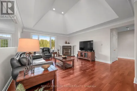 2501 Kearns Way Ottawa ON K4P 1R9