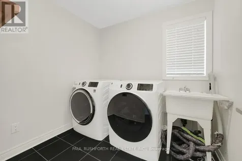 2431 River Mist Road Ottawa ON K2J 5W5
