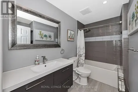 276 Dalehurst Drive Ottawa ON K2G 4J5