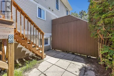 276 Dalehurst Drive Ottawa ON K2G 4J5