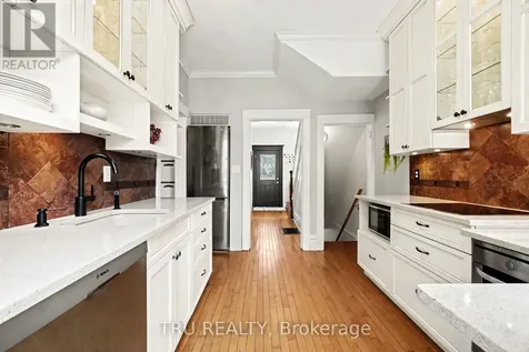 5 Grove Avenue Ottawa ON K1S 3A5