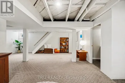 5 Grove Avenue Ottawa ON K1S 3A5