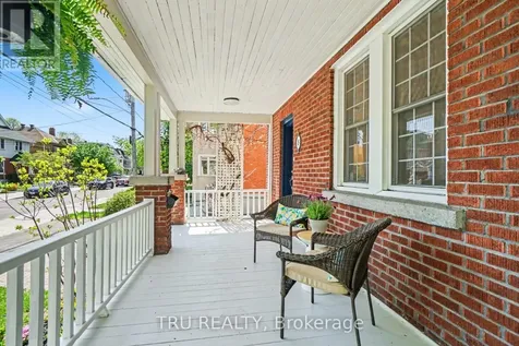 5 Grove Avenue Ottawa ON K1S 3A5