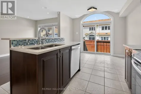 236 Trailsedge Way Ottawa ON K1W 0E8